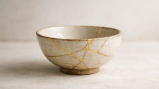 漆是什麼？｜要變乾反而需要濕氣的樹液，為初學者溫柔解說